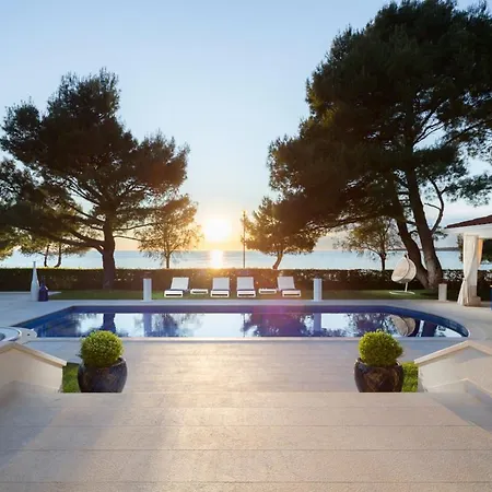 Spadici Sleeps 10 Pool Air Con Wifi Villa Poreč