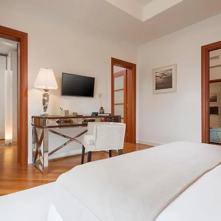 Villa Spadici Sleeps 10 Pool Air Con Wifi
