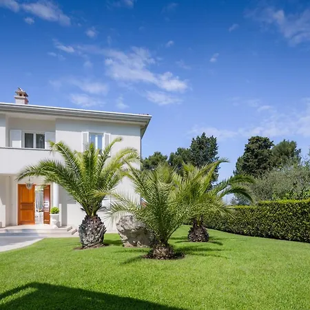 Spadici Sleeps 10 Pool Air Con Wifi Villa